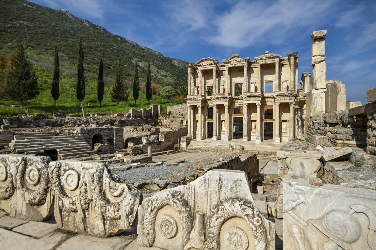 Biblioteca lui Celsus, Efes
