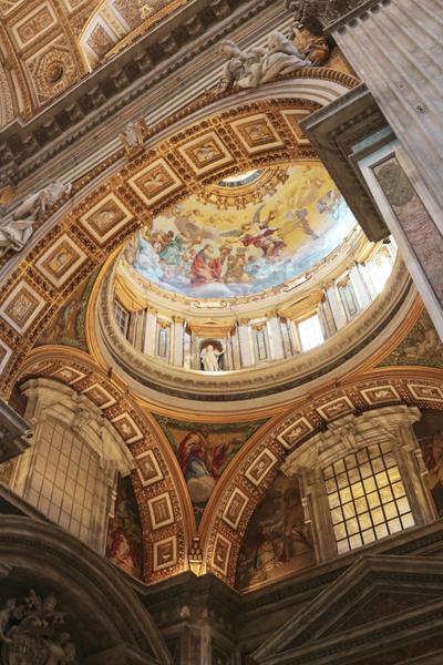 Vedere panoramică asupra Pieței Sfântul Petru de pe cupola bazilicii